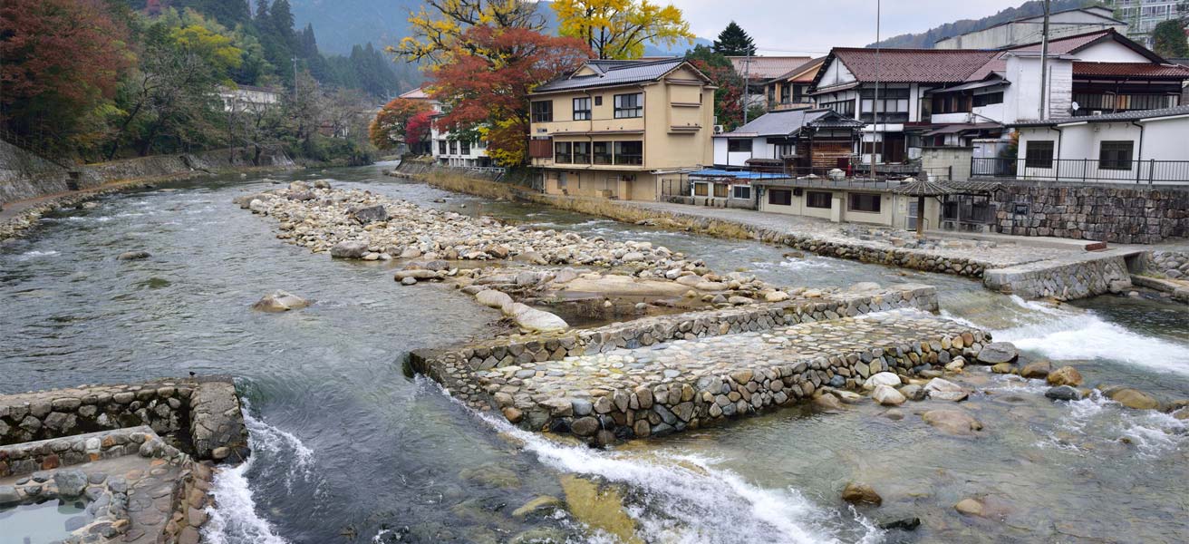 苫田郡鏡野町