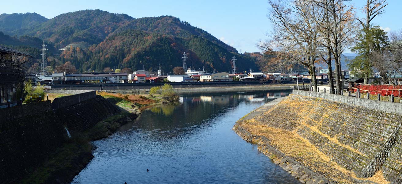 飛騨市